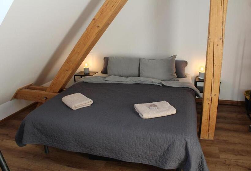 Bed and Breakfast Kafe V Obýváku