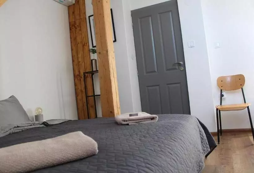 ベッドアンドブレックファースト Kafe V Obýváku