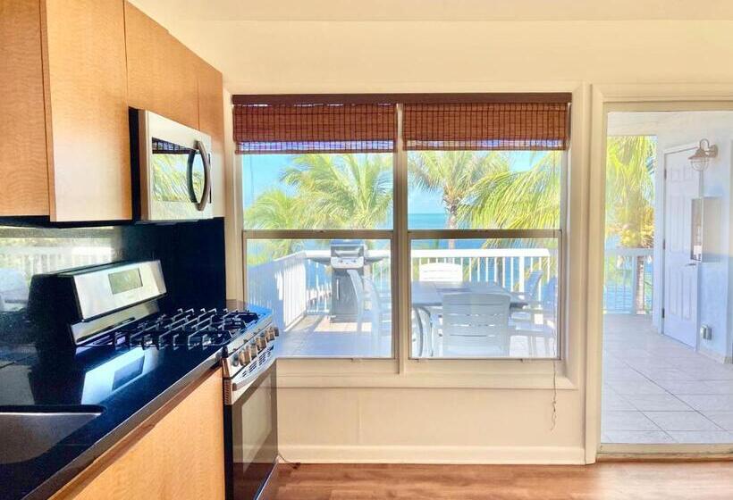 בית מלון כפרי Gulf View Waterfront Resort