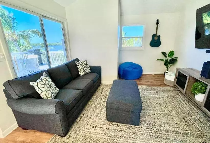 Hotelli Gulf View Waterfront Resort