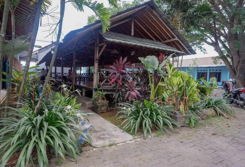 فندق Reddoorz Syariah Near Stasiun Pekalongan 3