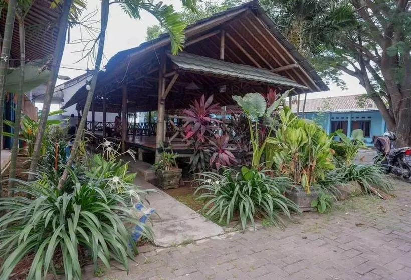 Hotelli Reddoorz Syariah Near Stasiun Pekalongan 3