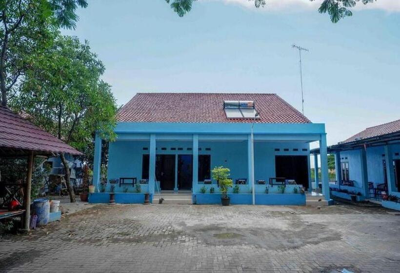 فندق Reddoorz Syariah Near Stasiun Pekalongan 3