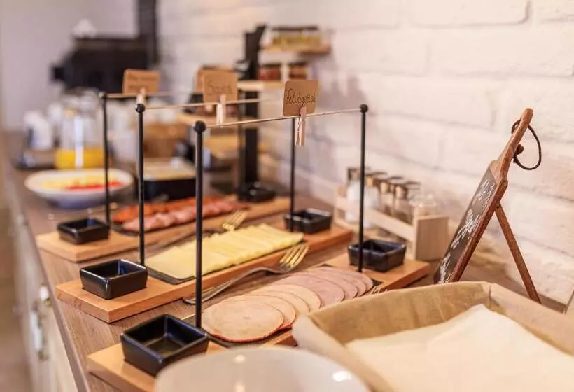 Aamiaismajoitus (B&B) Magtár Villa