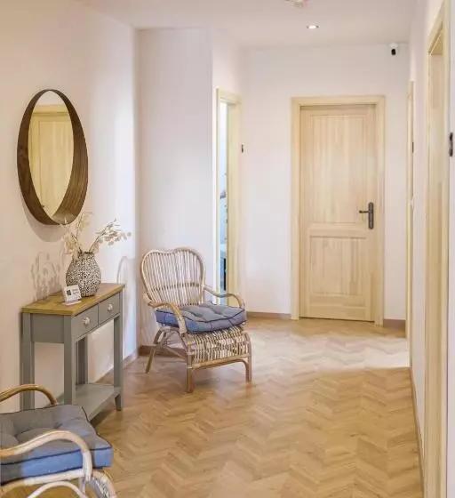 Aamiaismajoitus (B&B) Magtár Villa