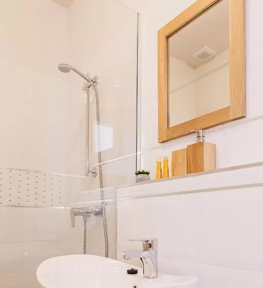 Aamiaismajoitus (B&B) Magtár Villa