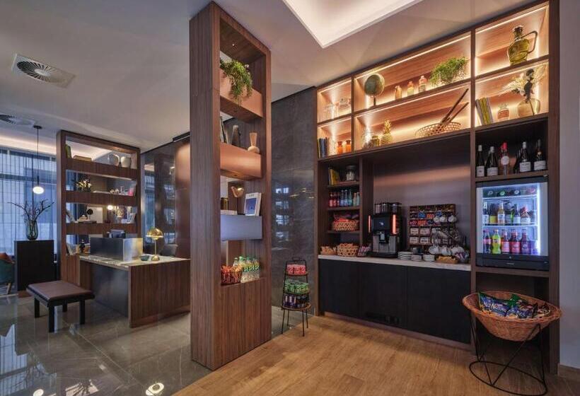 Adina Apartment Hotel Wiesbaden