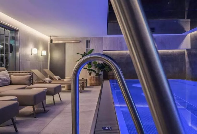 Adina Apartment Hotel Wiesbaden