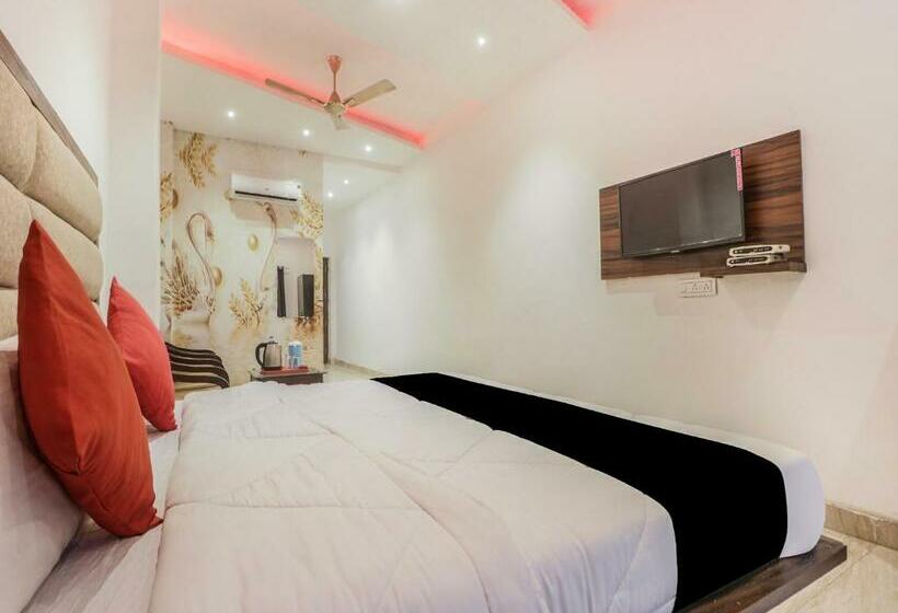 فندق Capital O 82445 Ma Wedding Chapel