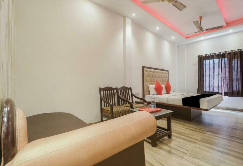 فندق Capital O 82445 Ma Wedding Chapel