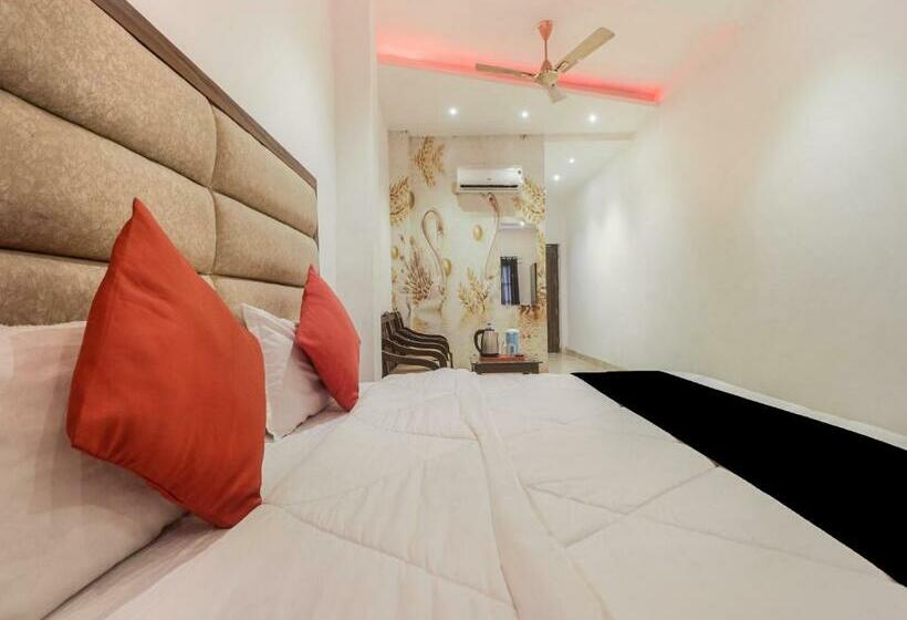 فندق Capital O 82445 Ma Wedding Chapel