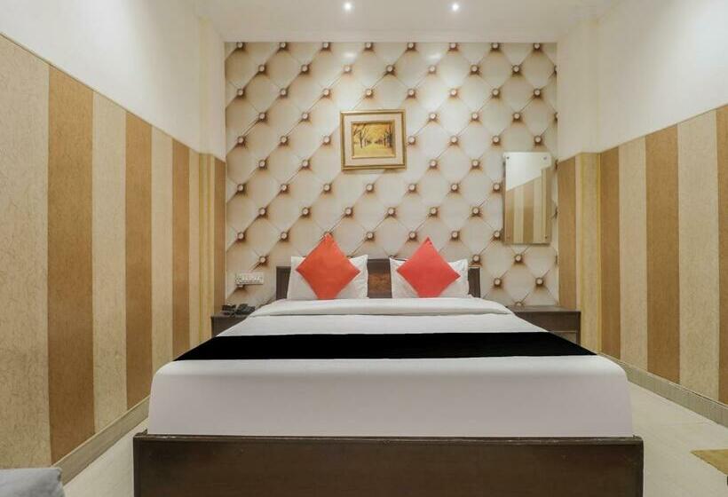 فندق Capital O 82445 Ma Wedding Chapel