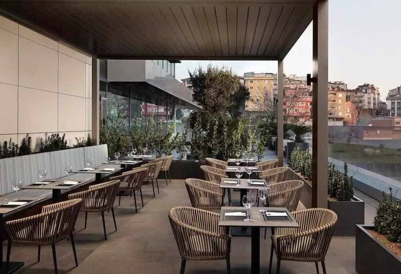 ホテル Four Points By Sheraton Istanbul Kagithane