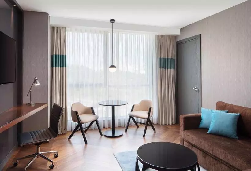 ホテル Four Points By Sheraton Istanbul Kagithane
