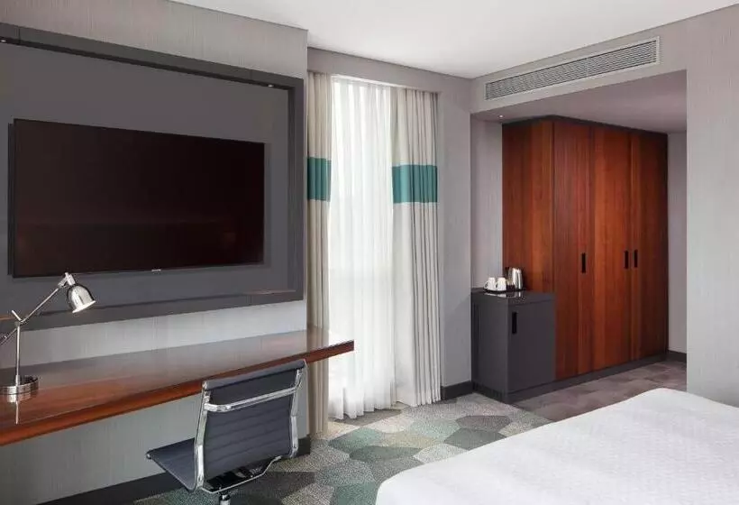 ホテル Four Points By Sheraton Istanbul Kagithane
