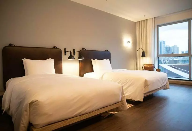 Hotelli Moxy Shenzhen North Station