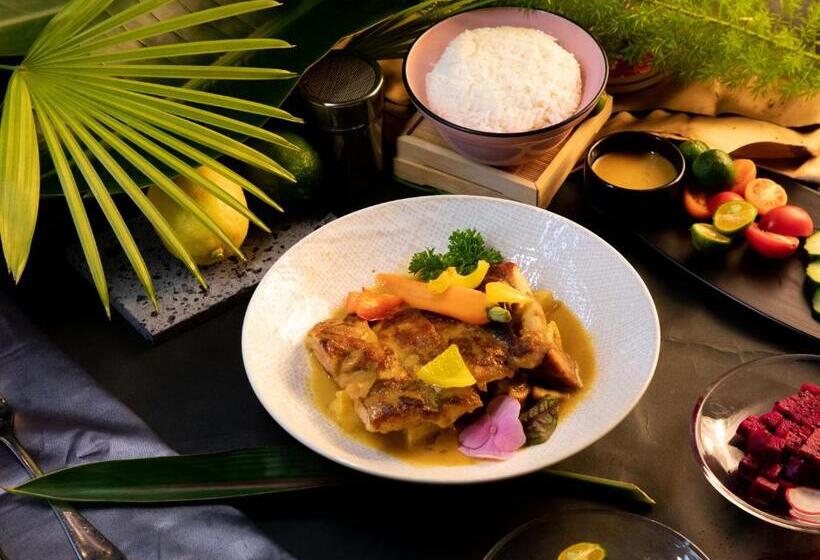 Hotel Moxy Shenzhen North Station