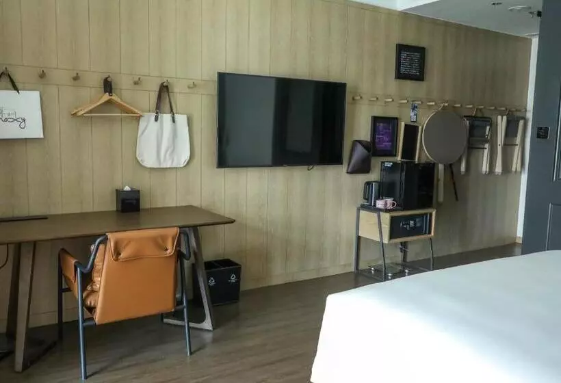 Hotelli Moxy Shenzhen North Station