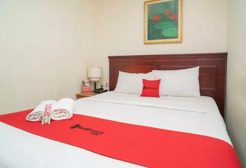 Hotelli Reddoorz Near Taman Bekantan Banjarmasin