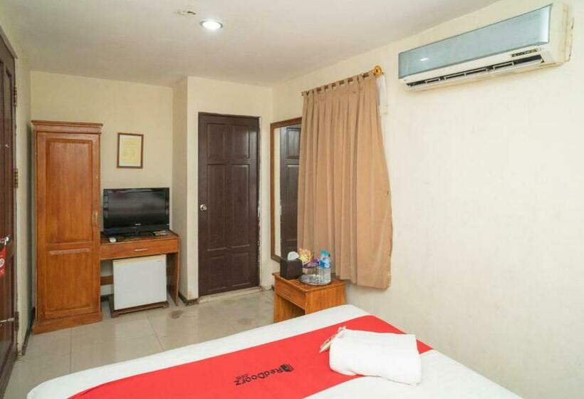 酒店 Reddoorz Near Taman Bekantan Banjarmasin