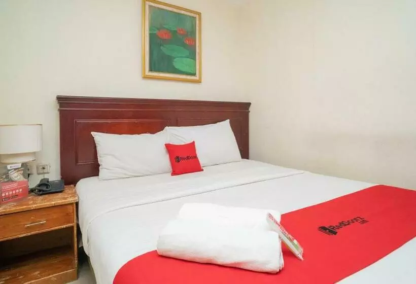 Hotelli Reddoorz Near Taman Bekantan Banjarmasin