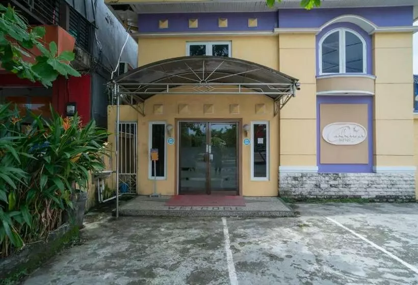 Hotelli Reddoorz Near Taman Bekantan Banjarmasin