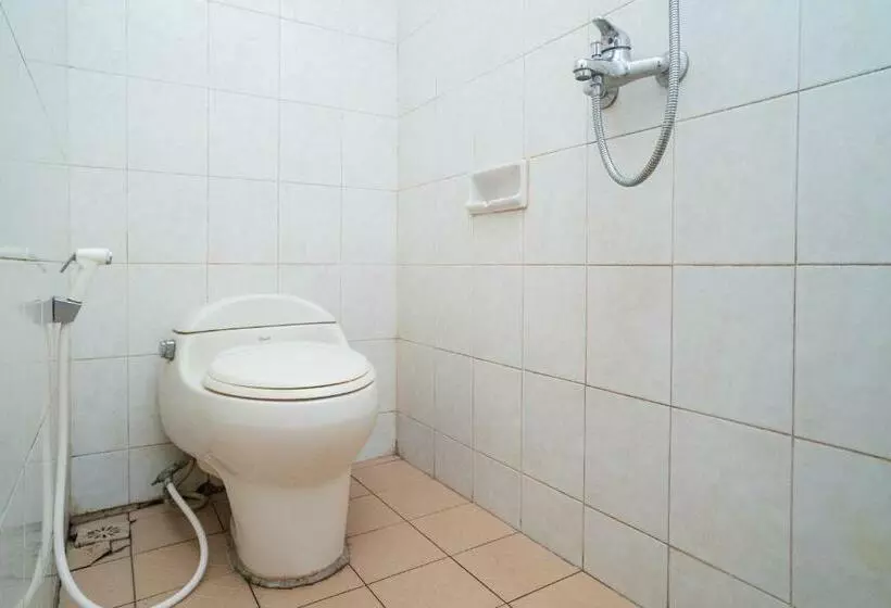Hotelli Reddoorz Near Taman Bekantan Banjarmasin