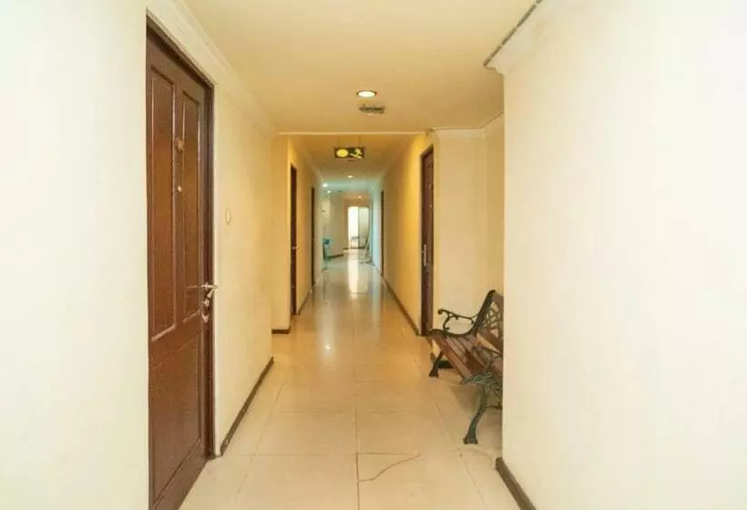 Hotelli Reddoorz Near Taman Bekantan Banjarmasin