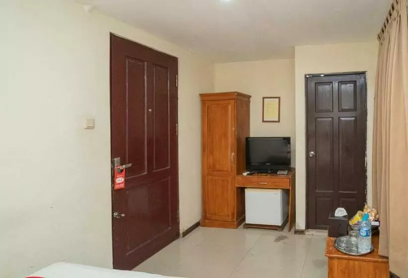 Hotelli Reddoorz Near Taman Bekantan Banjarmasin