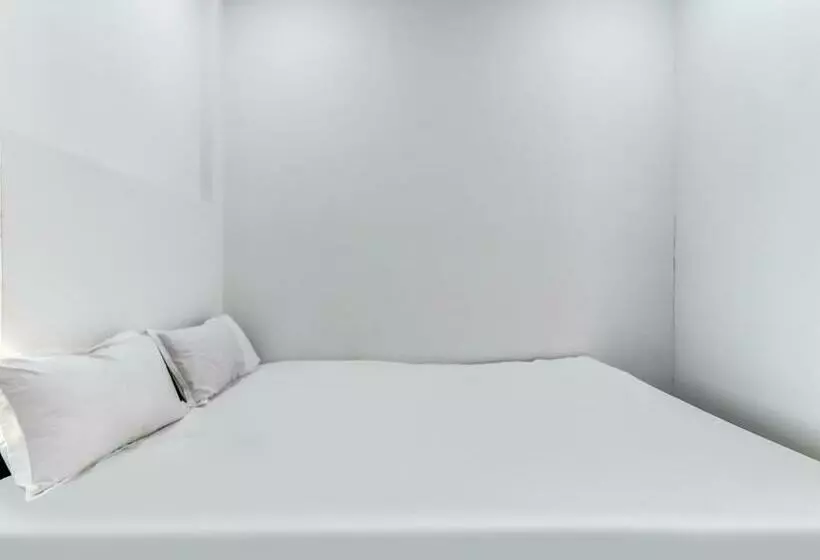Hotelli Spot On Plaza Guest House