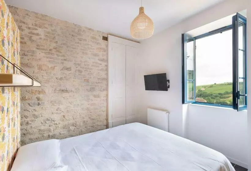 Majatalo Chez Romain