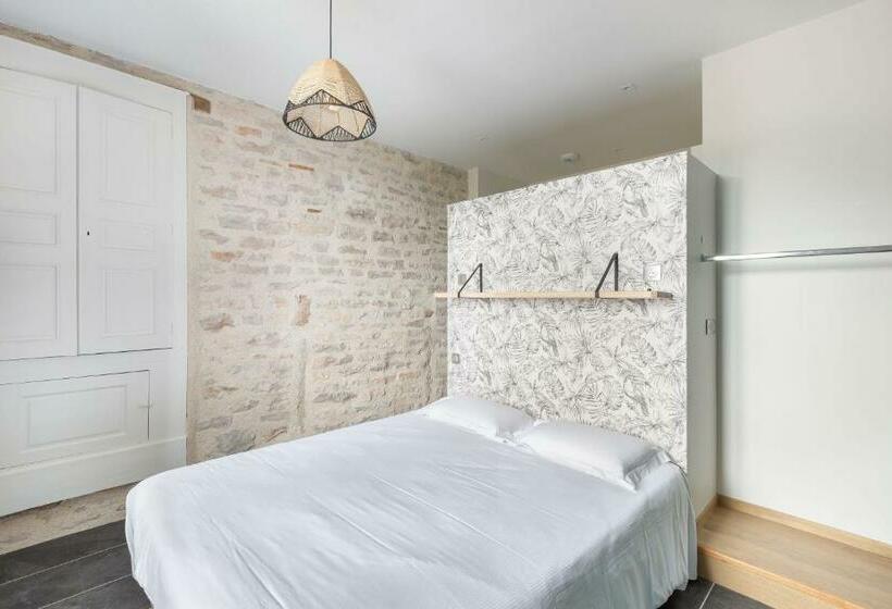 پانسیون Chez Romain