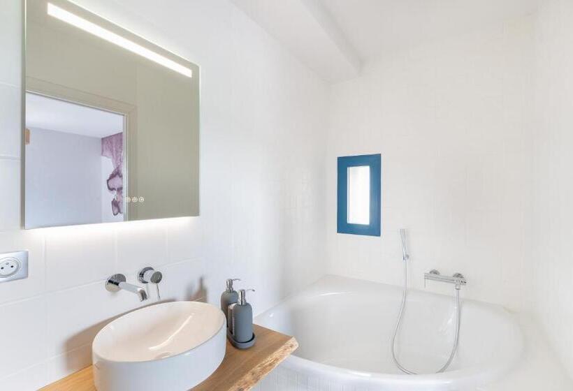 پانسیون Chez Romain