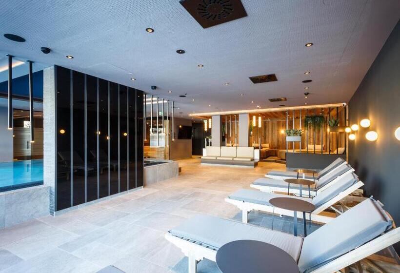 The Matthew   Copper Lodge