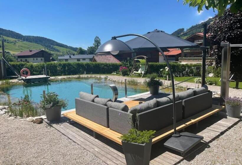 The Matthew   Copper Lodge