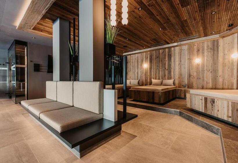 The Matthew   Copper Lodge