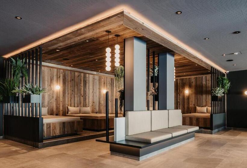 The Matthew   Copper Lodge