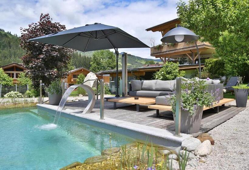 The Matthew   Copper Lodge