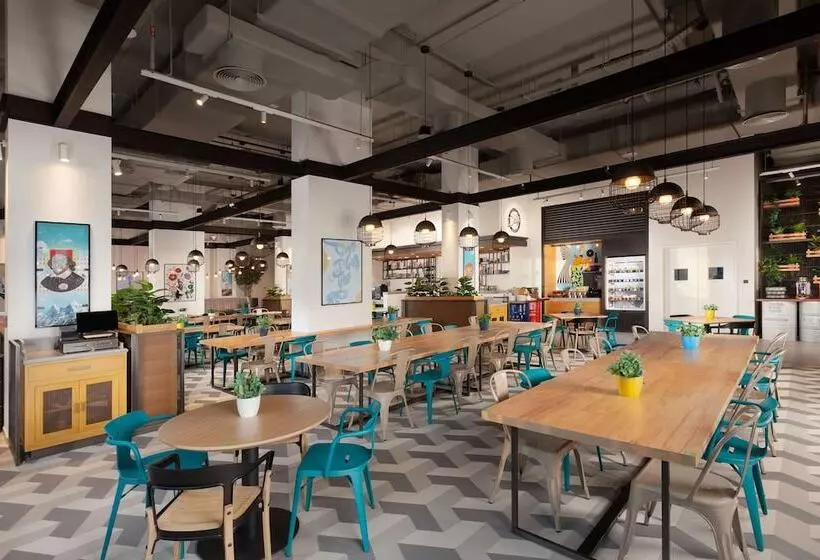 Hotelli Rove City Walk