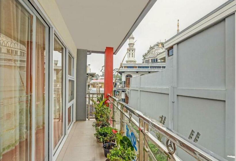 Hotel Spot On 90698 Delfi Homestay Syariah