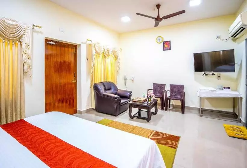 Hotelli Tamilnadu   Thirukadaiyur