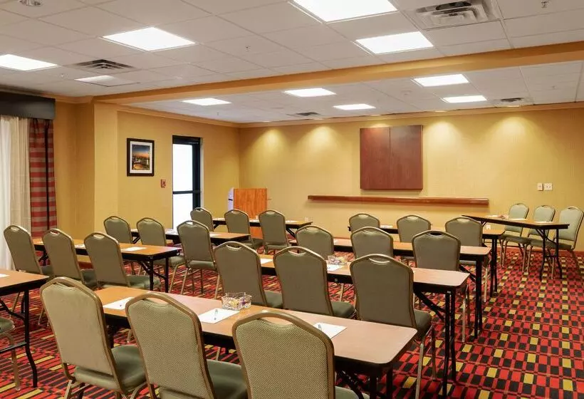 בית מלון כפרי Hampton Inn & Suites Baton Rouge I10 East