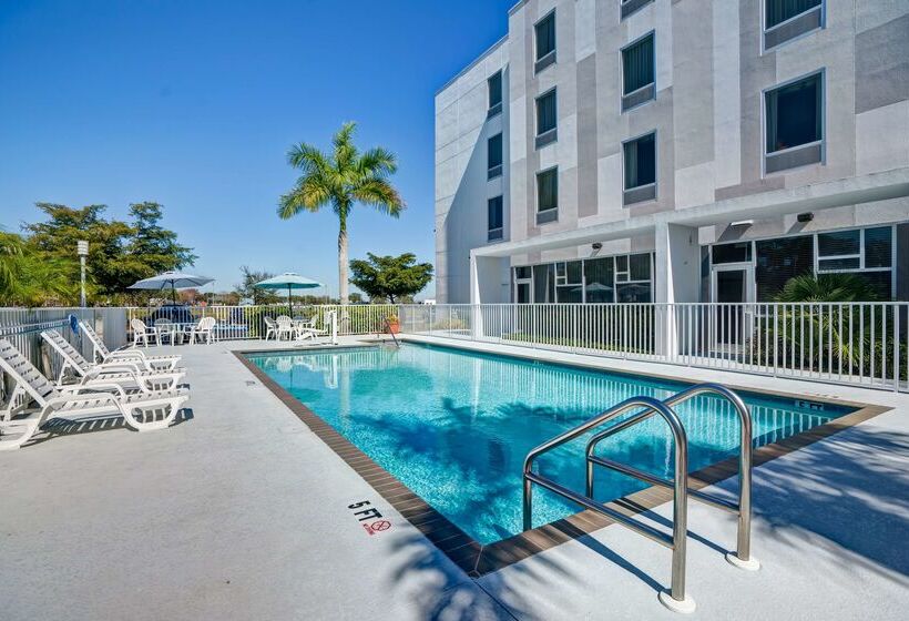 בית מלון כפרי Hampton Inn & Suites Sarasota/bradenton Airport, Fl
