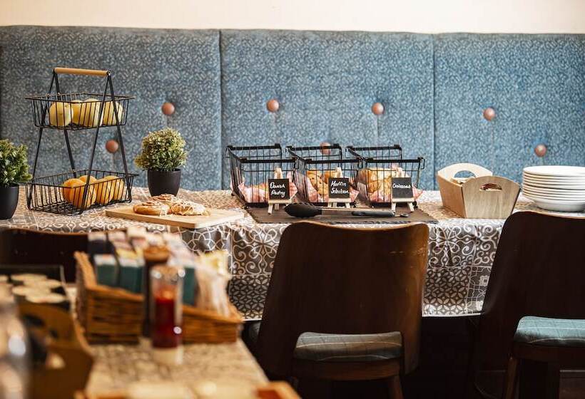 Отель Highfield