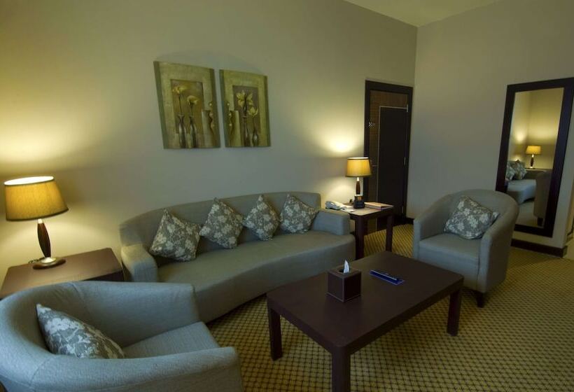 Отель Hilton Garden Inn Riyadh Olaya