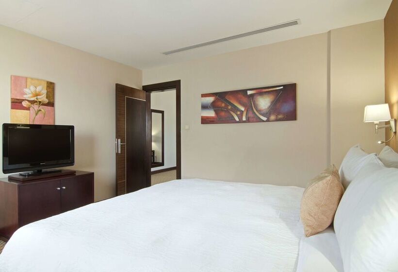 Отель Hilton Garden Inn Riyadh Olaya