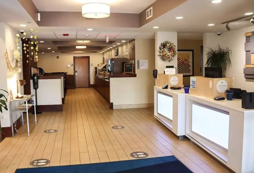 Hotelli Holiday Inn Express Cedar Rapids   Collins Road, An Ihg