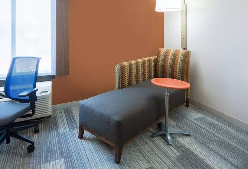 Hotelli Holiday Inn Express Cedar Rapids   Collins Road, An Ihg