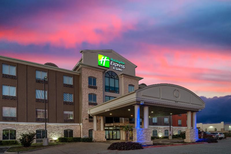 בית מלון כפרי Holiday Inn Express & Suites Dallas East   Fair Park, An Ihg