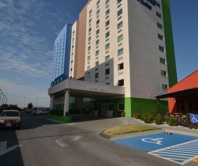 فندق Holiday Inn Express & Suites Monterrey Aeropuerto, An Ihg